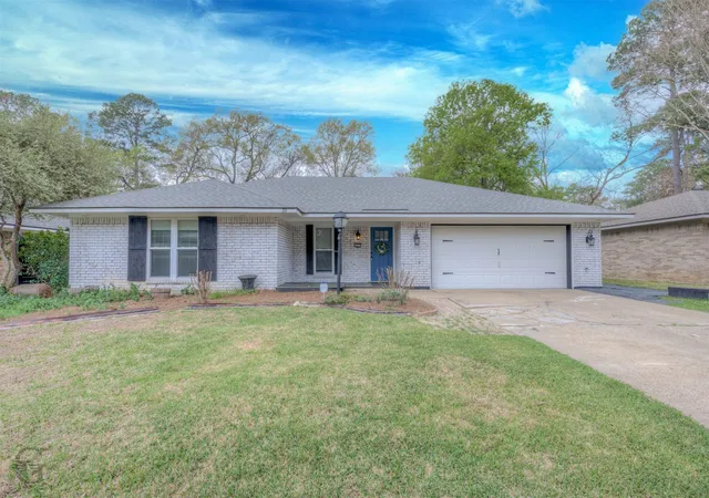1st image of 211 Chimney Ln, Haughton, LA 71037 | MLS# 21199852