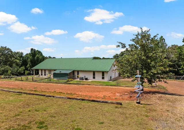 Homes for sale in Daingerfield, TX | 140 County Road 2242, Daingerfield, TX 75638 | MLS# 21200518