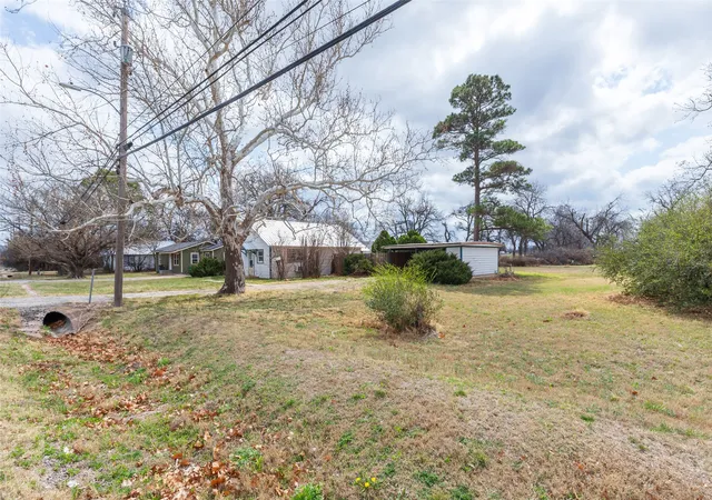 Homes for sale in Clyde, TX | 425 S 1St St W, Clyde, TX 79510 | MLS# 21200123