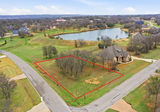 Homes for sale in Lipan, TX | 101 Lakeside Dr, Lipan, TX 76462 | MLS# 21200670