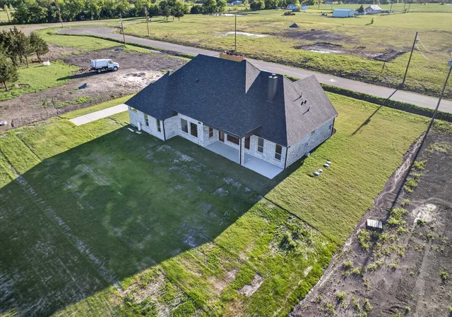 Photo 3 of Single family home for sale at 325 Soto Dr, Celeste, TX 75423 | MLS# 21200776 | Listing updated on 2026-08-28