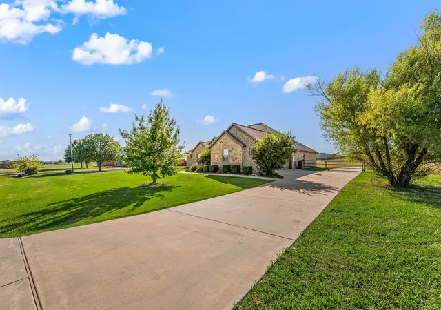 Homes for sale in Decatur, TX | 282 Heather Lane Lane, Decatur, TX 76234 | MLS# 21200538