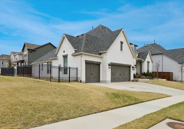 Photo 2 of Single family home for sale at 2301 Sandlin Dr, Aledo, TX 76008 | MLS# 21198589 | Listing updated on 2026-09-03