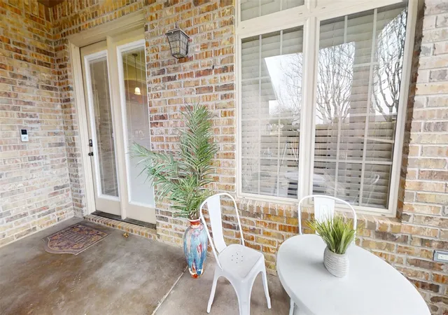 Homes for sale in Granbury, TX | 2200 Herons Nest Drive, Granbury, TX 76048 | Houzeo