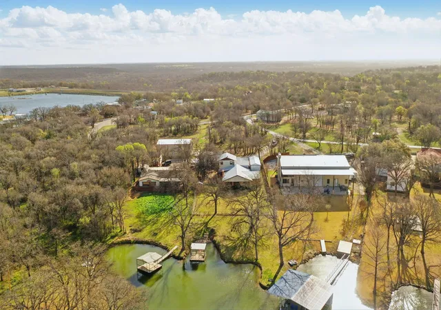 Photo 4 of Single family home for sale at 215 County Road 564, Eastland, TX 76448 | MLS# 21200273 | Listing updated on 2026-08-21