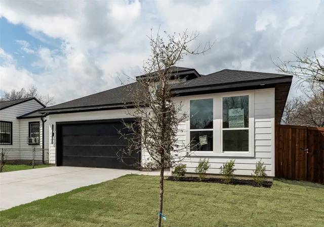 Photo 3 of Single family home for sale at 2511 Lea Crest Dr, Dallas, TX 75216 | MLS# 21195681 | Listing updated on 2026-08-18