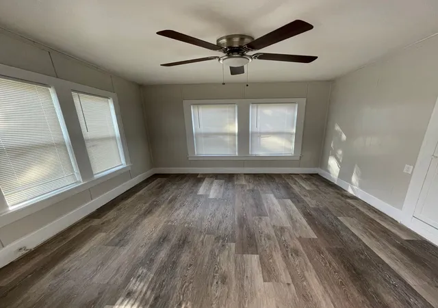 Photo 3 of House for sale at 516 S Nueces, Coleman, TX | MLS# 21201256 | Listing updated on 2026-09-30