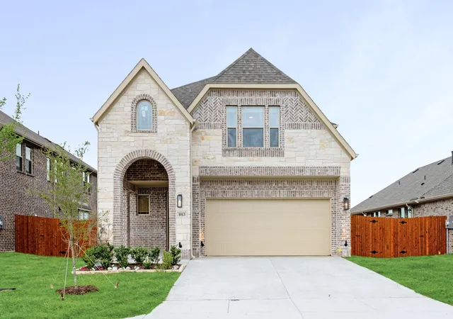 Photo 1 of Sale Pending at 1013 River Oaks Dr, Godley, TX 76044 | MLS# 21200919 | Listing updated on 2026-07-14