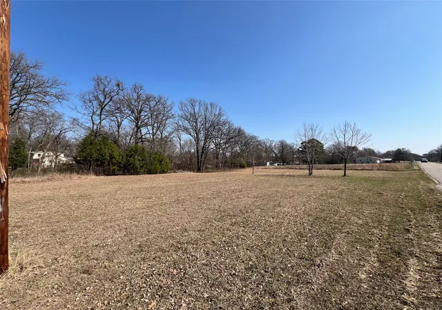 Homes for sale in Tool, TX | 47 Kanakoa Dr, Tool, TX 75143 | MLS# 21201262