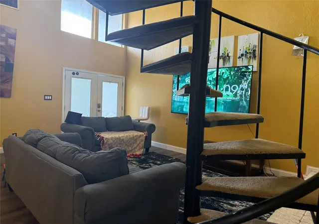 Photo 3 of Townhouse for sale at 9822 Amberton Pkwy, Dallas, TX 75243 | MLS# 21199926 | Listing updated on 2026-10-01