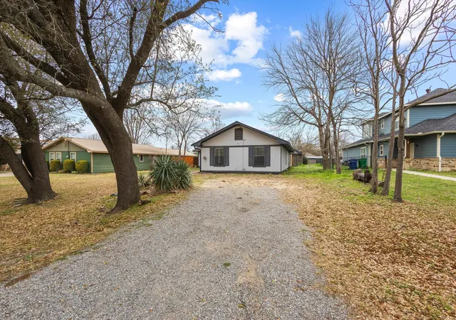 Homes for sale in Pottsboro, TX | 412 Main St, Pottsboro, TX 75076 | MLS# 21201326