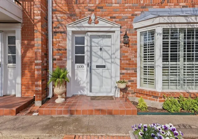 Photo 3 of Condo for sale at 1109 Roaring Springs Rd #1109, Fort Worth, TX 76114 | MLS# 21189265 | Listing updated on 2026-08-19