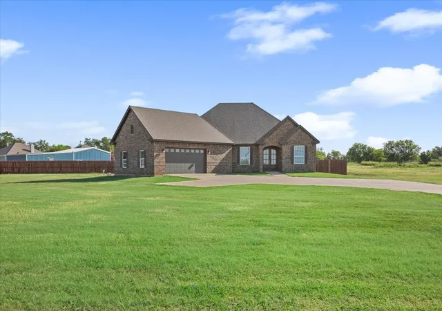 Photo 1 of Single family home for sale at 14356 China Spring Rd, China Spring, TX 76633 | MLS# 21196393 | Listing updated on 2026-07-06