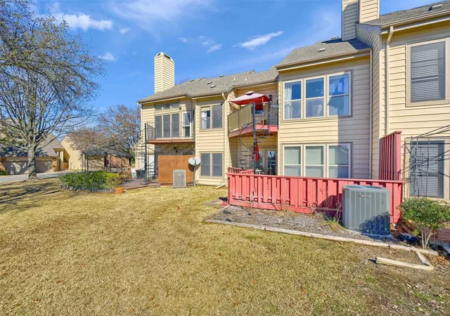 Homes for sale in Pottsboro, TX | 127 Summer Pl Cir, Pottsboro, TX 75076 | MLS# 21182435