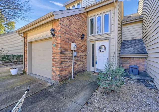 Homes for sale in Pottsboro, TX | 127 Summer Pl Cir, Pottsboro, TX 75076 | MLS# 21182435