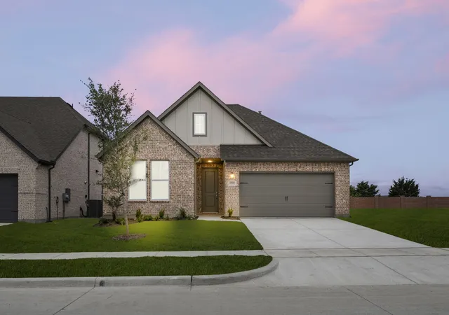 Photo 1 of Sale Pending at 1232 Redcoat Dr, Forney, TX 75126 | MLS# 21201608 | Listing updated on 2026-07-13
