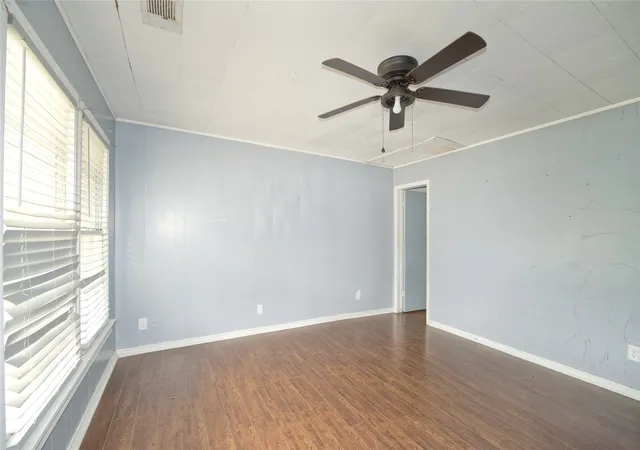 Photo 2 of Single family home for sale at 1429 S Elm, Sherman, TX 75090 | MLS# 21198367 | Listing updated on 2026-08-31