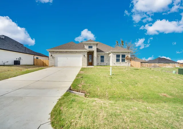 Homes for sale in Palmer, TX | 340 E Marshall Ct, Palmer, TX 75152 | MLS# 21200904
