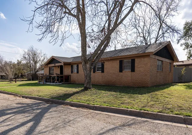 Homes for sale in Breckenridge, TX | 801 Westridge Cir, Breckenridge, TX 76424 | MLS# 21199179