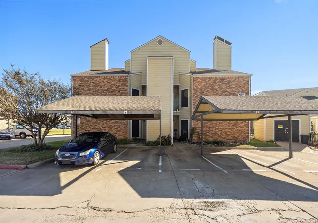 2nd image of 4422 Pt Blvd, Garland, TX 75043