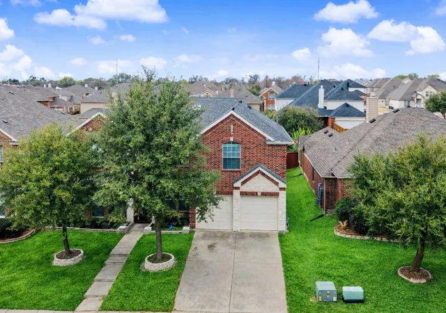 Photo 3 of Sale Pending at 4525 Warbler Ln, Garland, TX 75043 | MLS# 21201791 | Listing updated on 2026-08-25