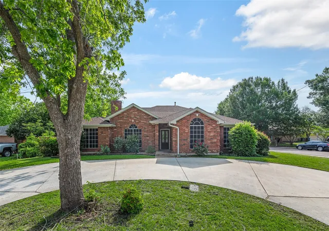 Homes for sale in De Soto, TX | 600 N Chattey Rd, De Soto, TX 75115 | MLS# 21201945
