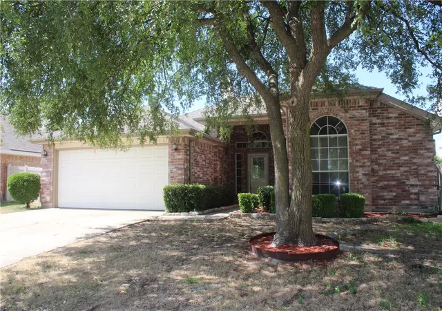Homes for sale in Cedar Hill, TX | 821 Lowe Dr, Cedar Hill, TX 75104 | MLS# 21201977