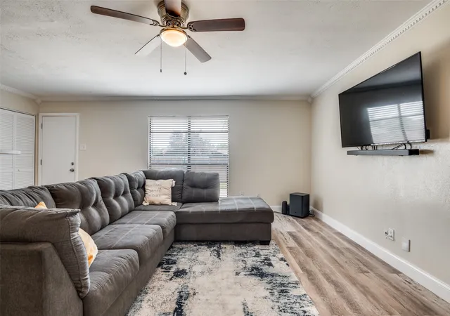 Photo 4 of Single family home for sale at 10222 Red Maple Dr, Dallas, TX 75249 | MLS# 21202013 | Listing updated on 2026-07-05