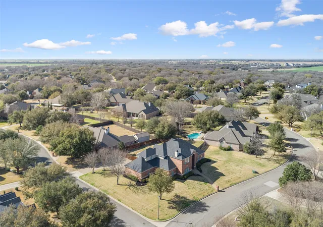 Photo 3 of Sale Pending at 319 Winding Creek Ln, Mc Gregor, TX 76657 | MLS# 21200943 | Listing updated on 2026-07-24