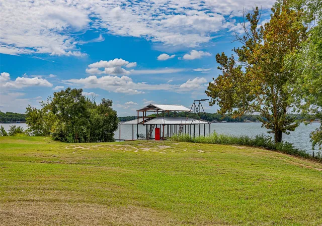 Photo 4 of Single family home for sale at 78 Park Ln, Gainesville, TX 76240 | MLS# 21202047 | Listing updated on 2026-10-05