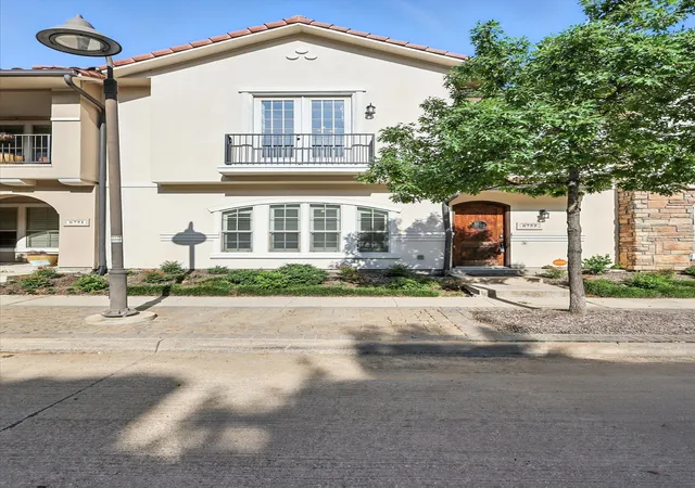 Homes for sale in Irving, TX | 6755 Plaza Via, Irving, TX 75039 | MLS# 21202096