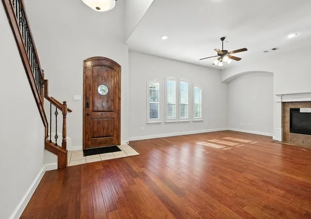 Homes for sale in Irving, TX | 6755 Plaza Via, Irving, TX 75039 | MLS# 21202096