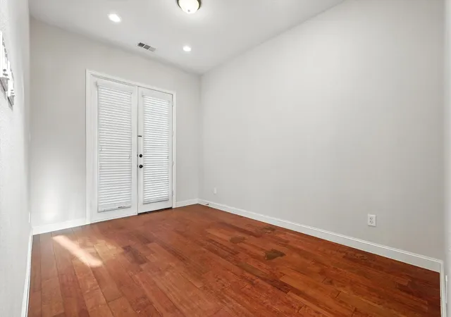 Homes for sale in Irving, TX | 6755 Plaza Via, Irving, TX 75039 | MLS# 21202096