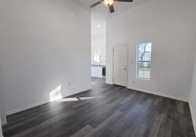 Homes for sale in Bonham, TX | 415 W 7Th St, Bonham, TX 75418 | MLS# 21201740