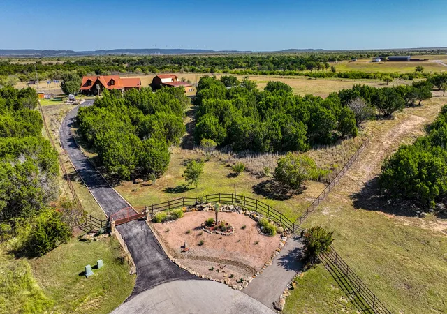 Homes for sale in Possum Kingdom Lake, TX | 1040 Enchanted Rock Ct, Possum Kingdom Lake, TX 76449 | MLS# 21194278