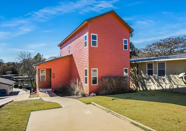 Photo 2 of Single family home for sale at 316 Mountain Vw, Llano, TX 78643 | MLS# 21202295 | Listing updated on 2026-08-22
