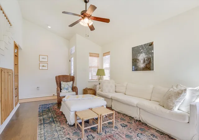 Photo 3 of Single family home for sale at 316 Mountain Vw, Llano, TX 78643 | MLS# 21202295 | Listing updated on 2026-08-22