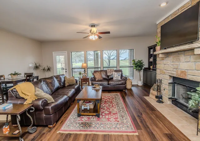 Homes for sale in Graford, TX | 1101 Eagle Point Cir, Graford, TX 76449 | MLS# 21191794
