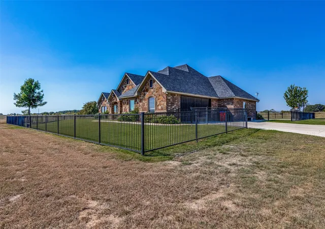 Photo 3 of Sale Pending at 1150 Lone Star Rd, Bowie, TX 76230 | MLS# 21202366 | Listing updated on 2026-07-10