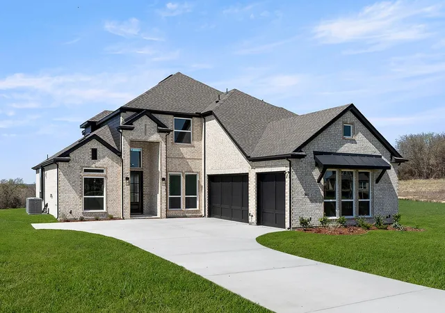 Photo 3 of Single family home for sale at 9812 Aiken Ct, Forney, TX | MLS# 21202381 | Listing updated on 2026-10-06