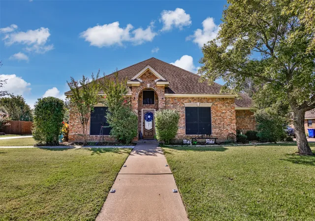 Photo 1 of Single family home for sale at 2424 Jolinda Ln, Whitesboro, TX 76273 | MLS# 21202245 | Listing updated on 2026-08-26