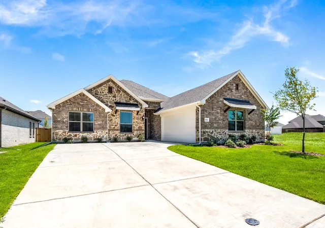 Photo 2 of Single family home for sale at 431 Maltese, Red Oak, TX 75154 | MLS# 21202489 | Listing updated on 2026-09-03