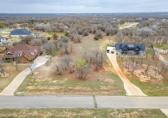 Homes for sale in Lipan, TX | 720 S Sugartree Dr, Lipan, TX 76462 | MLS# 21201235