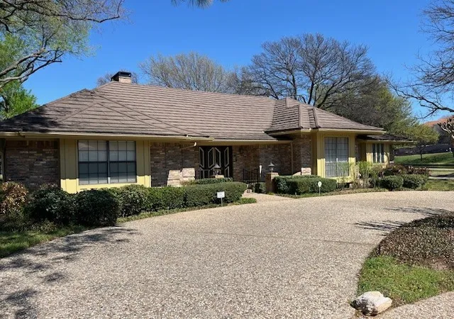 Photo 1 of Sale Pending at 621 San Juan Ct, Irving, TX 75062 | MLS# 21200642 | Listing updated on 2026-07-20