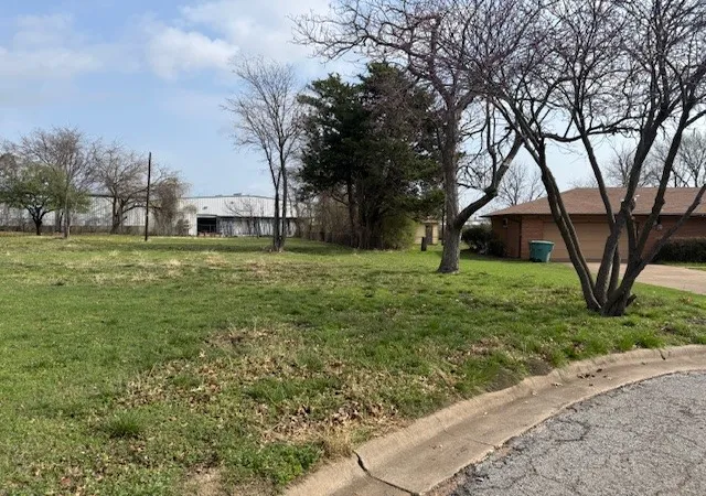 Homes for sale in Sherman, TX | 1617 E Nall St, Sherman, TX 75090 | MLS# 21202425