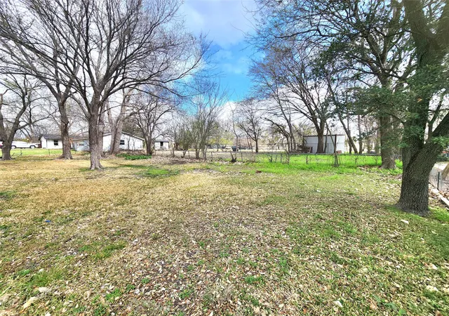 Photo 4 of Sale Pending at 204 Ranch House Rd, Willow Park, TX 76087 | MLS# 21202686 | Listing updated on 2026-07-26