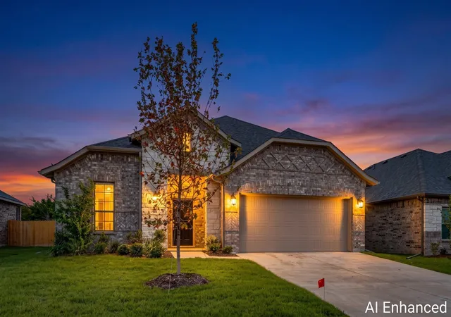 Photo 2 of Single family home for sale at 464 Steppe Pl, Red Oak, TX 75154 | MLS# 21202700 | Listing updated on 2026-09-24