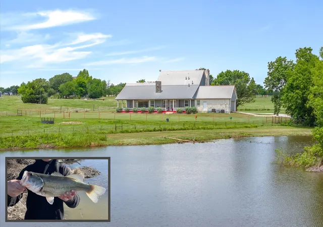 Photo 2 of Single family home for sale at 707 Cullins Rd, Rockwall, TX 75032 | MLS# 21199208 | Listing updated on 2026-07-18