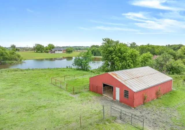 Photo 3 of Single family home for sale at 707 Cullins Rd, Rockwall, TX 75032 | MLS# 21199208 | Listing updated on 2026-07-18