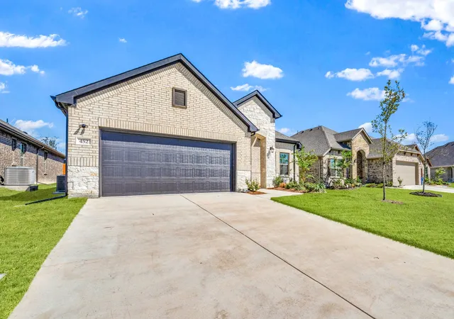 Photo 3 of Single family home for sale at 452 Steppe, Red Oak, TX 75154 | MLS# 21202776 | Listing updated on 2026-09-25